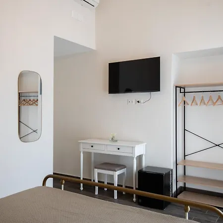 Maison Materdei 3* نابولي